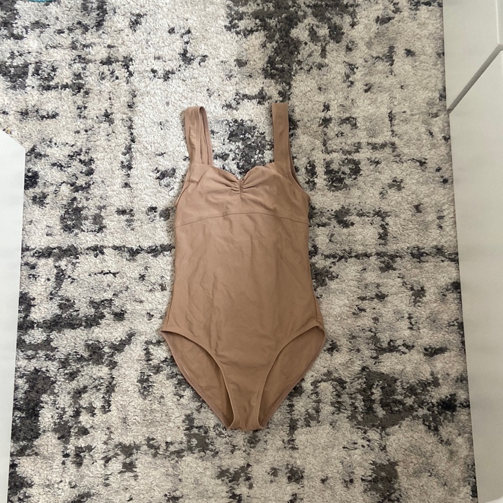 wear moi leotard